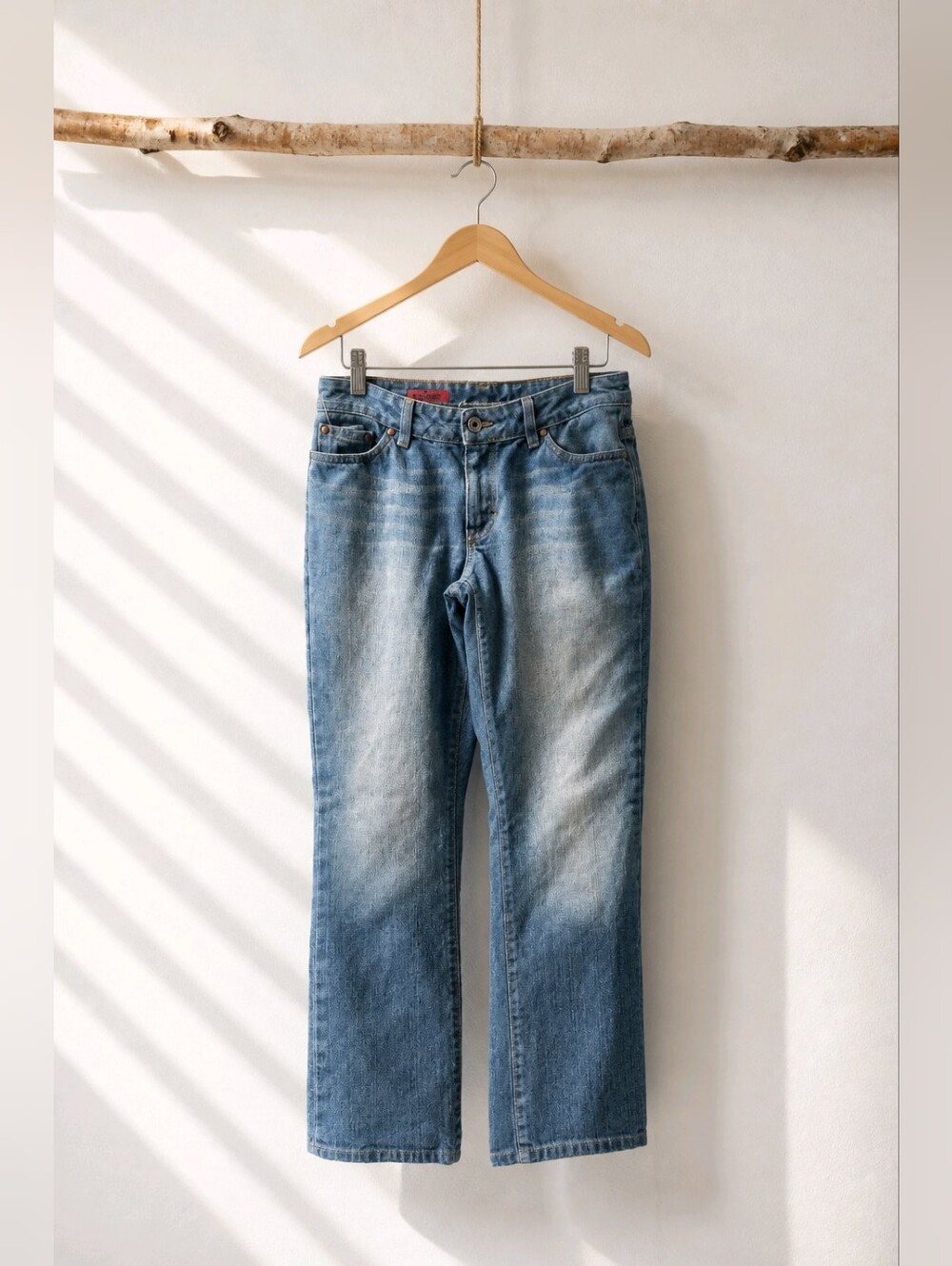 AG ADRIANO GOLDSCHMIED SZ 29 LOW RISE STRAIGHT LEG 5-POCKET MED WASH JEANS